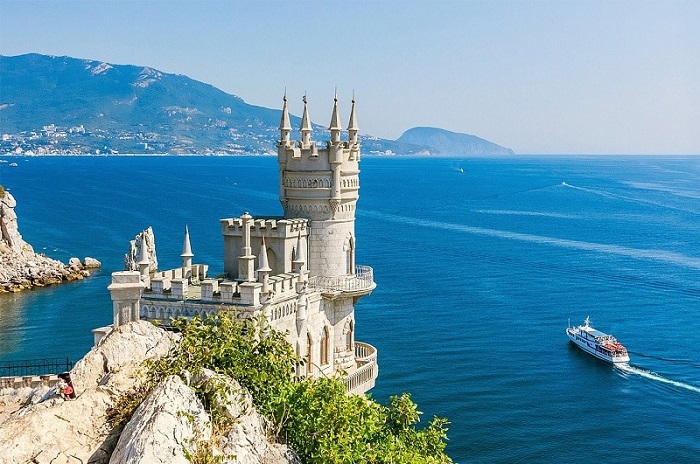 Сколько лететь до Крыма из Санкт-Петербурга с пересадками